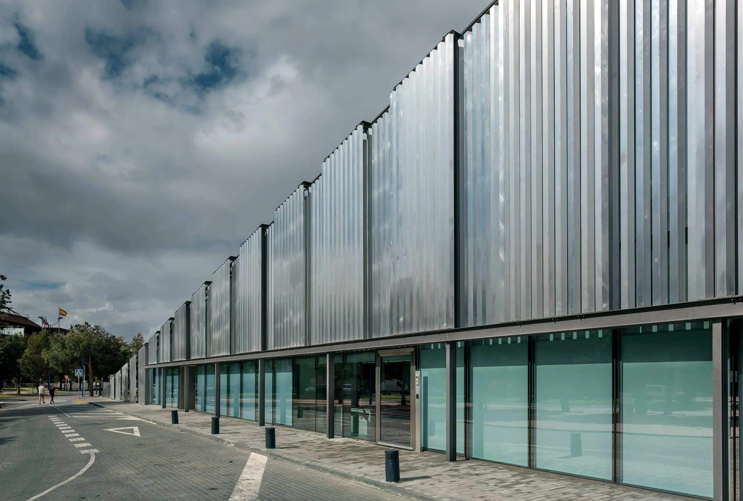 Arquitectura en época de pandemia: un centro cultural bajo tierra en españa Arquitectura en época de pandemia: un centro cultural bajo tierra en españa