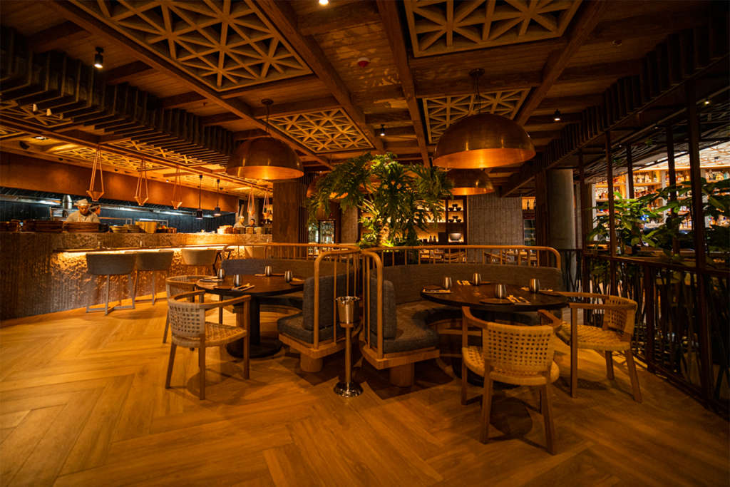 Las tradiciones japonesas son el vínculo del diseño de este restaurante oriental