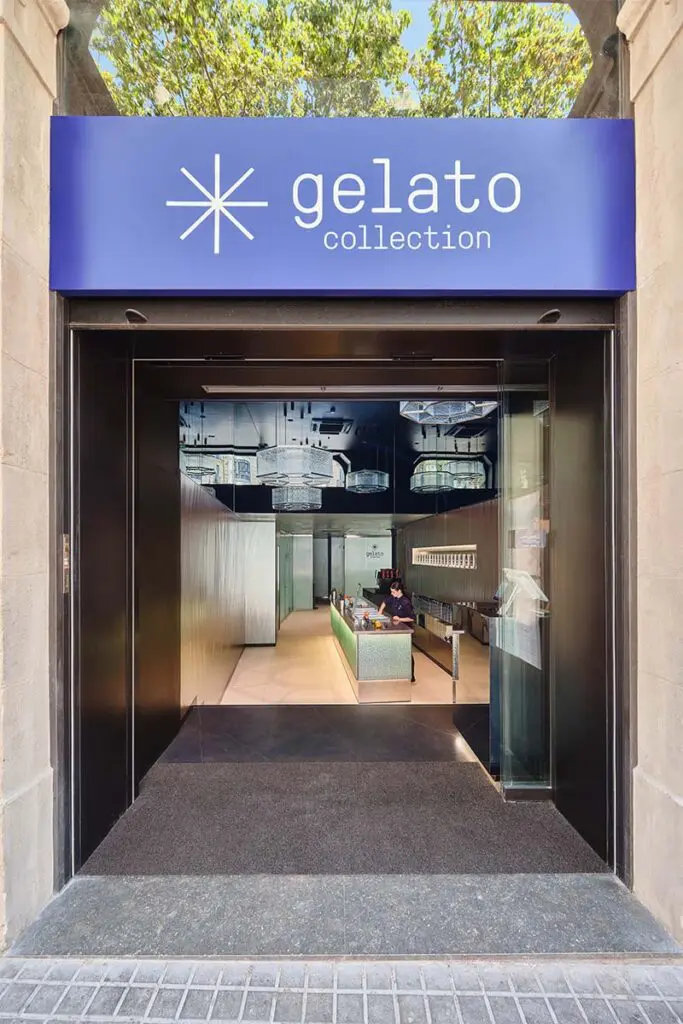 Los espacios de esta heladería están inspirados en la alta perfumería y en la joyería Los espacios de esta heladería están inspirados en la alta perfumería y en la joyería