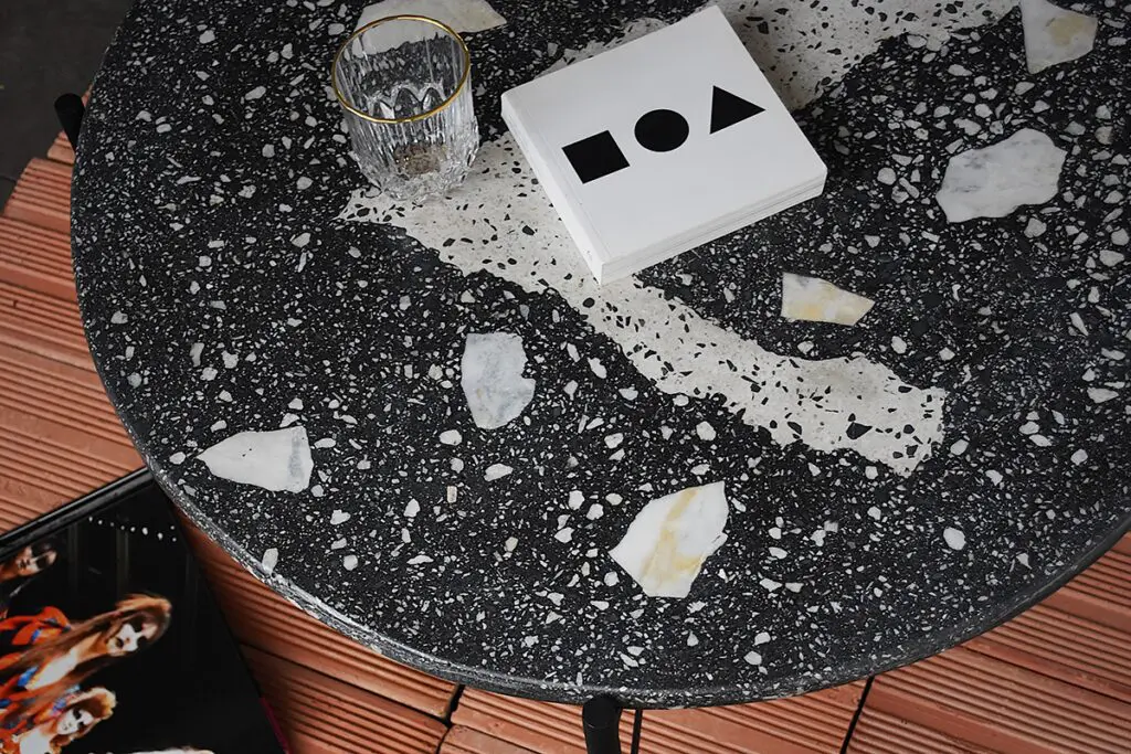 Diseño de objetos estudio en las rocas