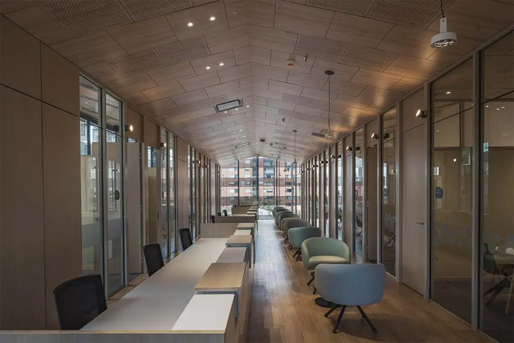 El edificio de ciencias de la javeriana es un ícono de sostenibilidad e innovación arquitectónica