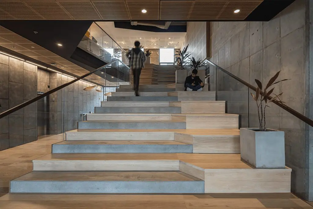 El nuevo edificio de la universidad javeriana es una obra esbelta y versátil El nuevo edificio de la universidad javeriana es una obra esbelta y versátil