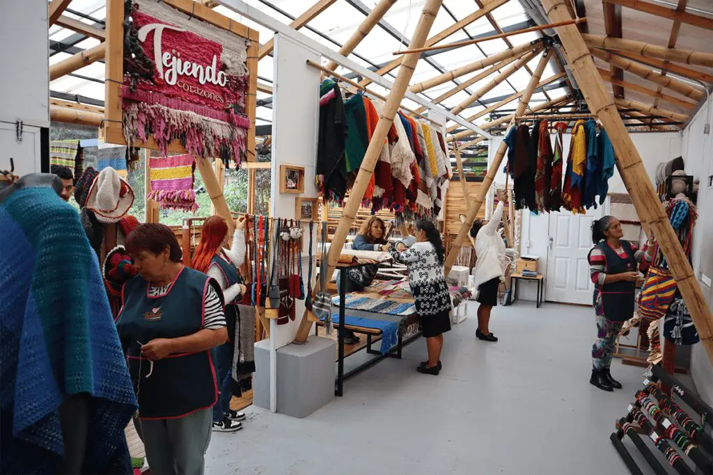 La transformación del barrio egipto, en bogotá, a través de este taller de artesanías