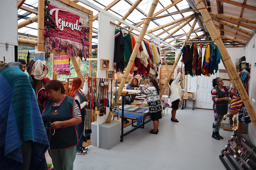 La transformación del barrio egipto, en bogotá, a través de este taller de artesanías