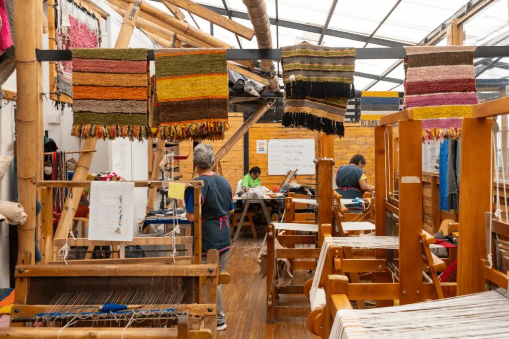 La transformación del barrio egipto, en bogotá, a través de este taller de artesanías