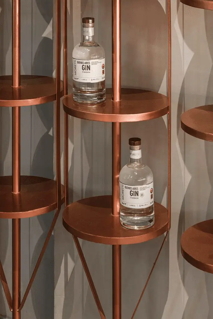 En argentina, la arquitectura de esa destilería se inspira en el ‘gin tonic’