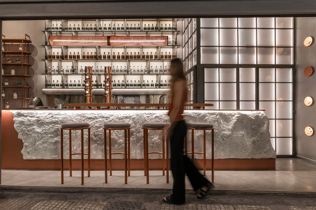 En argentina, la arquitectura de esa destilería se inspira en el ‘gin tonic’