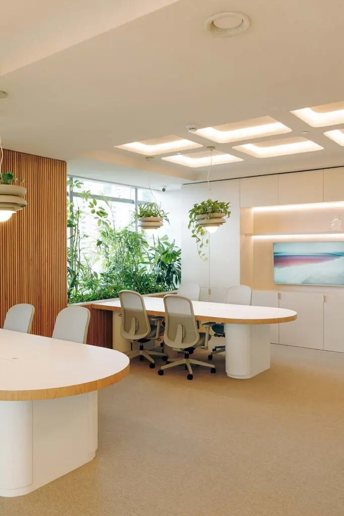 Los arquitectos detrás del diseño de ‘girl power’, las oficinas de una artista paisa