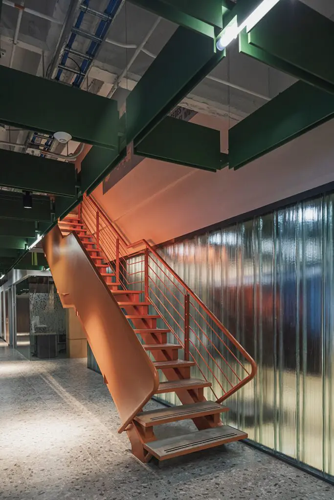 La arquitectura de esta biblioteca es una colección de piezas sueltas