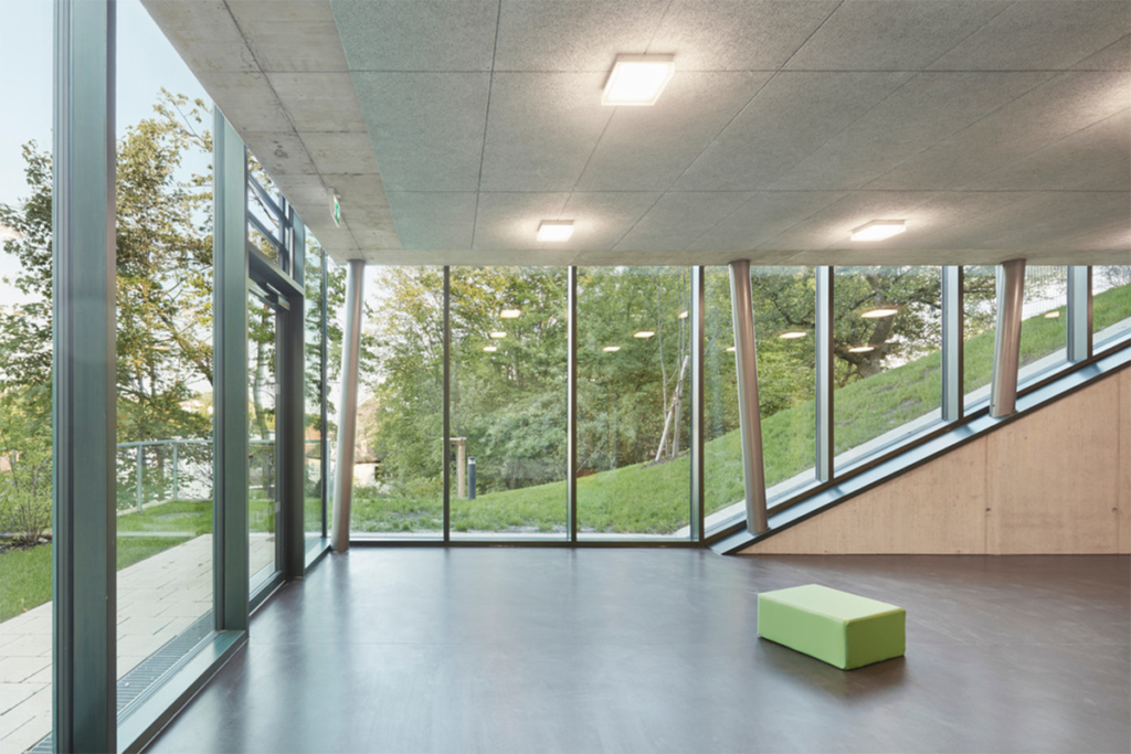 Una guardería diseñada para ser un taller inspirador para los niños