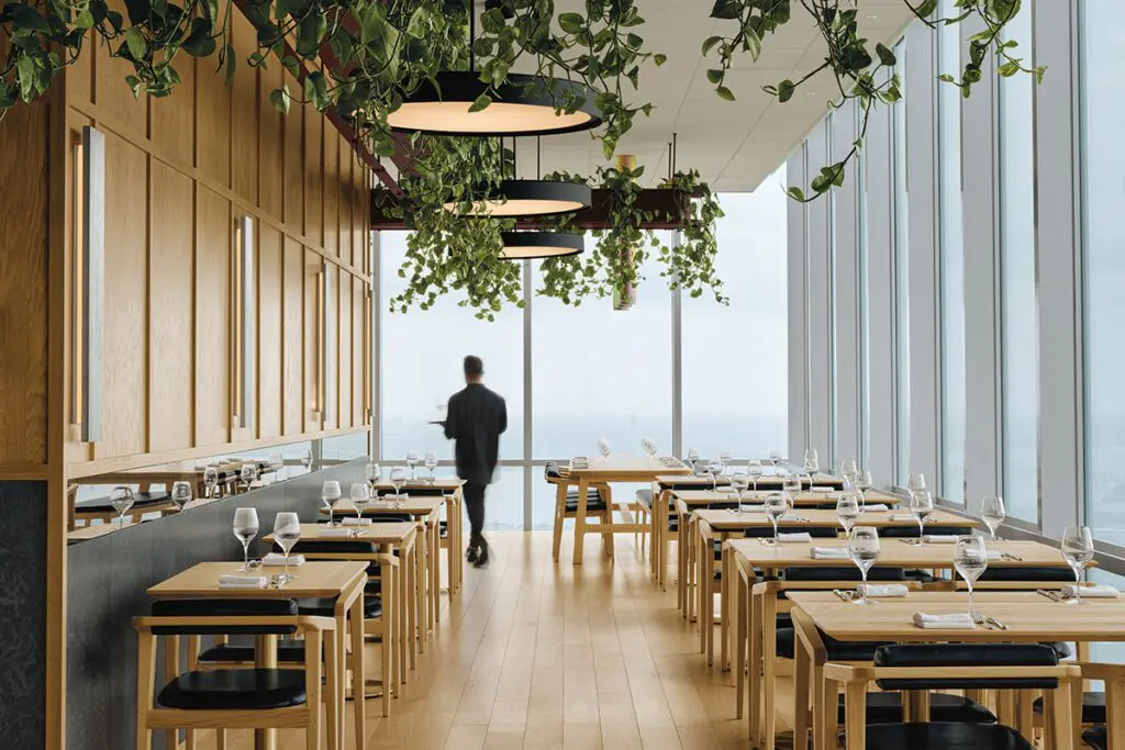 La elegancia unida a las vistas panorámicas en este nuevo restaurante