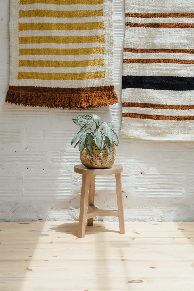 ¡qué orgullo! Esta firma antioqueña de tapetes realiza tejidos a mano por artesanos colombianos