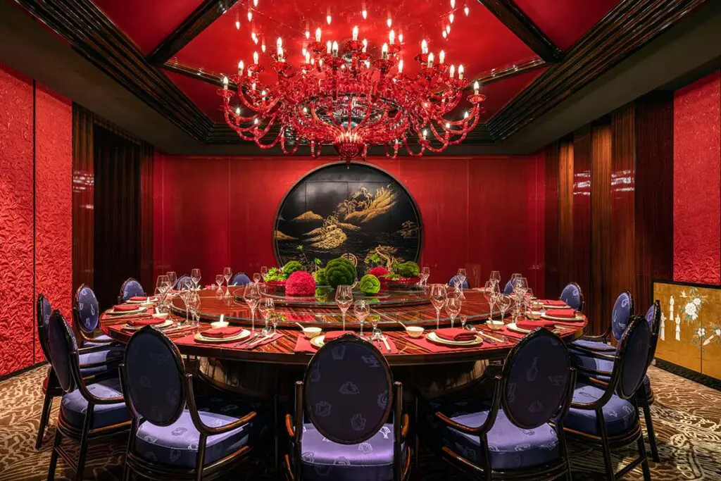 J hotel, un impactante edificio que evoca la cultura china