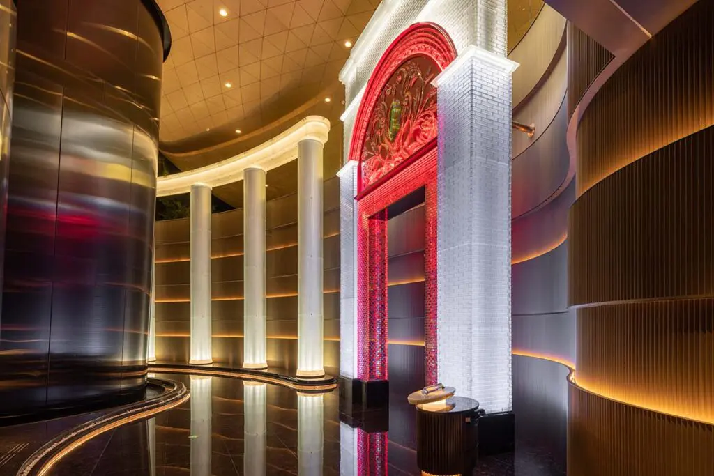 J hotel, un impactante edificio que evoca la cultura china