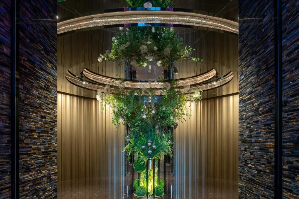 J hotel, un impactante edificio que evoca la cultura china