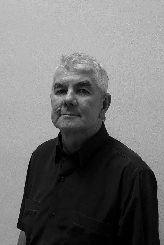 Luminarias en piedra: esculturas de luz hechas por artesanos colombianos