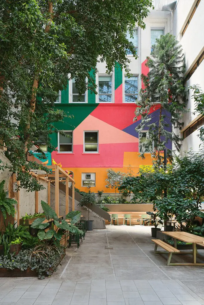 Este jardín es una joya única en el corazón de una universidad en canadá Este jardín es una joya única en el corazón de una universidad en canadá