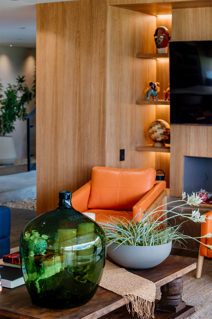 La renovación de una casa cuya arquitectura es una fusión del interior y el exterior