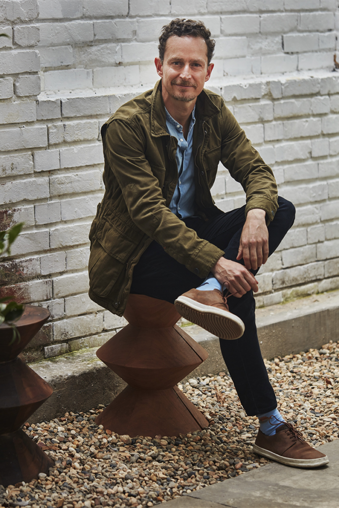 En bogotá, esta terraza se integra al diseño de la cocina