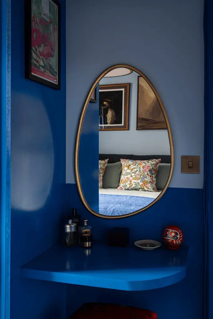 Este apartamento tiene un diseño audaz: el color es el protagonista indiscutible Este apartamento tiene un diseño audaz: el color es el protagonista indiscutible