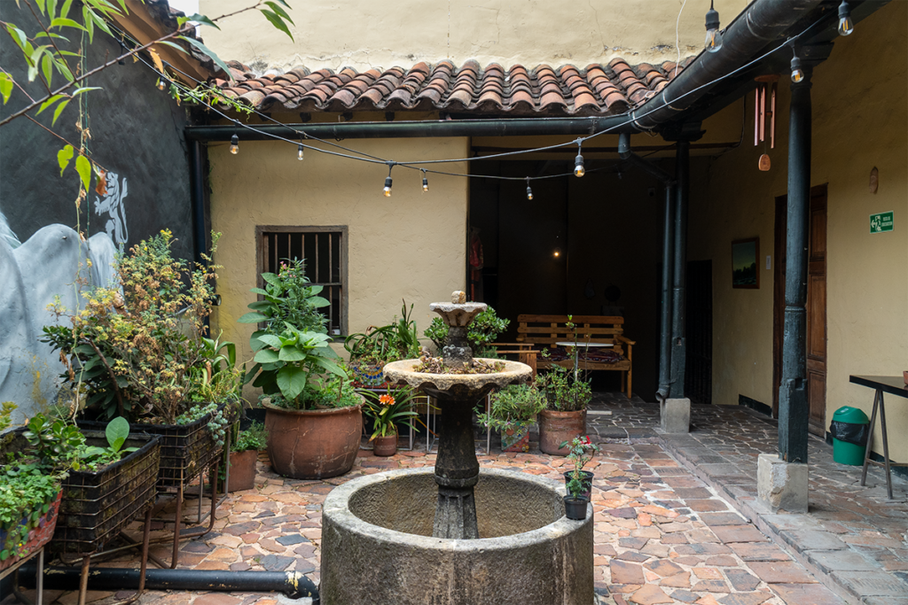 Esta es la ruta de arquitectura y paz por la candelaria, en el centro bogotá
