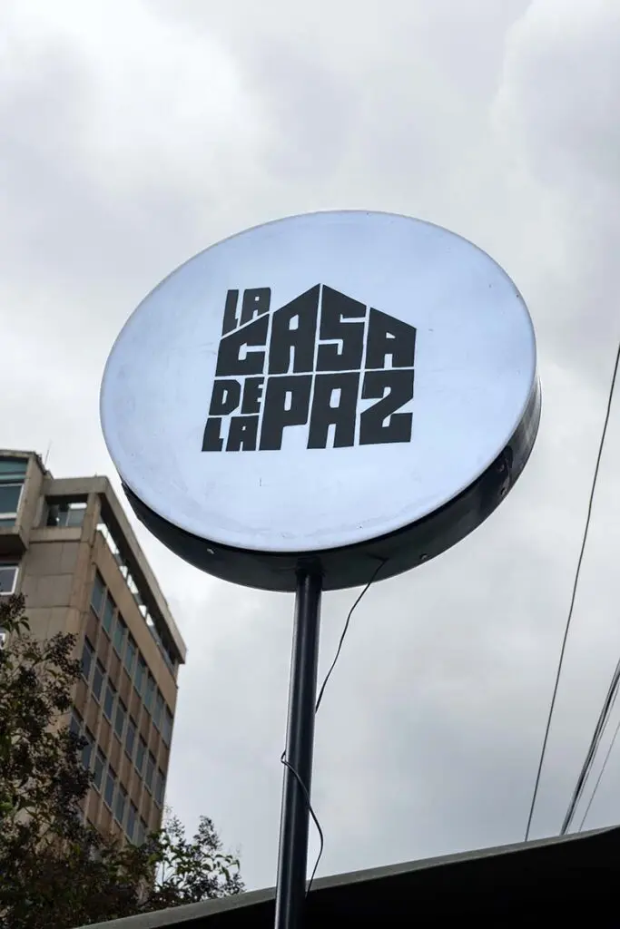 La arquitectura de la casa de la paz, en bogotá, habla por sí sola La arquitectura de la casa de la paz, en bogotá, habla por sí sola