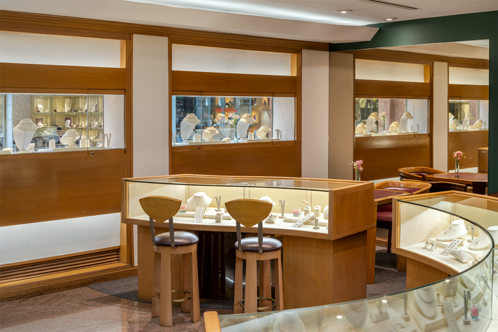 El objetivo del diseño de esta joyería fue convertirla en un brillo atemporal 