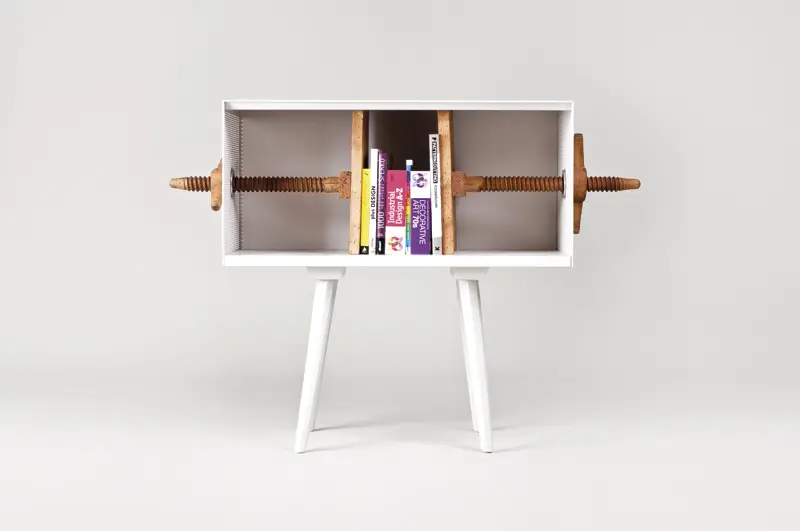 Biblioteca por la firma de diseño MEJD, en la Dutch design week 2014.