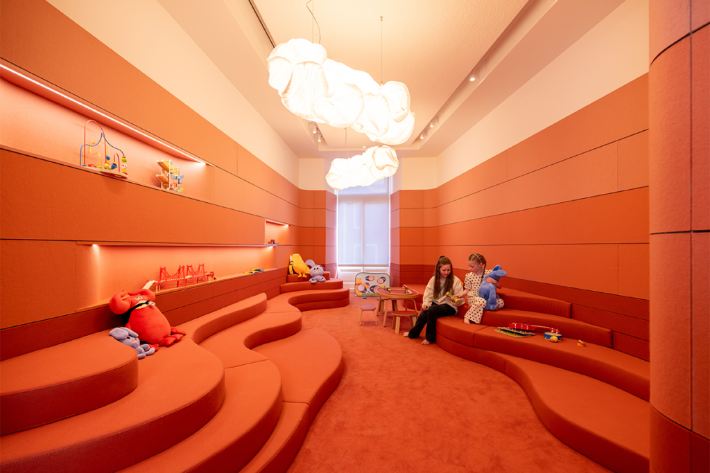 Este edificio es un ejercicio de moderación que guarda la estética del siglo xix