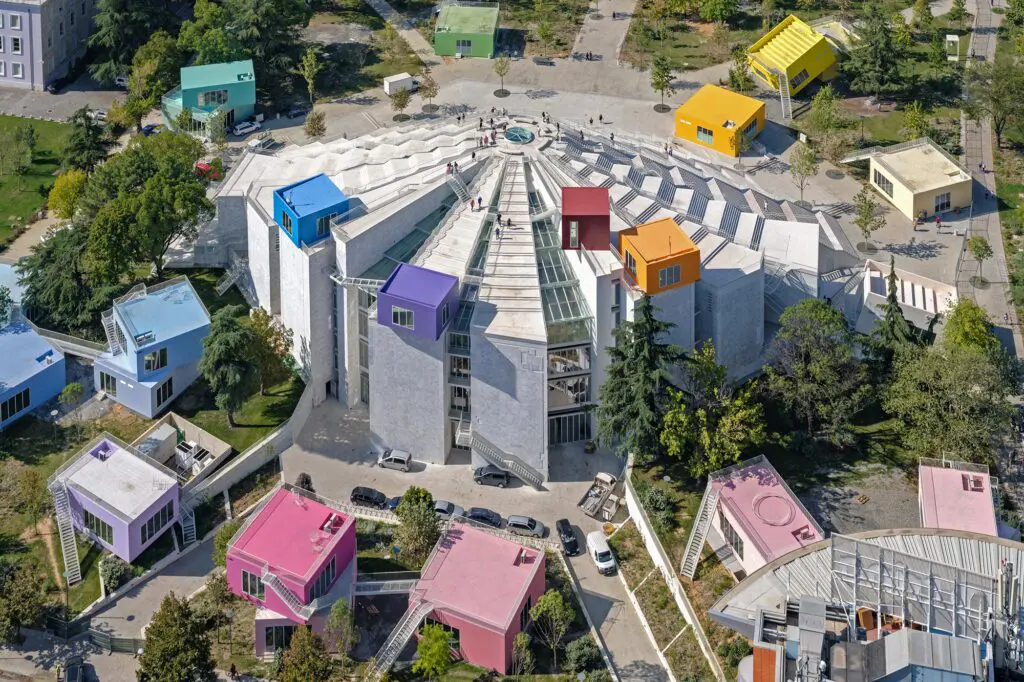 Pirámide de tirana nuevo diseño