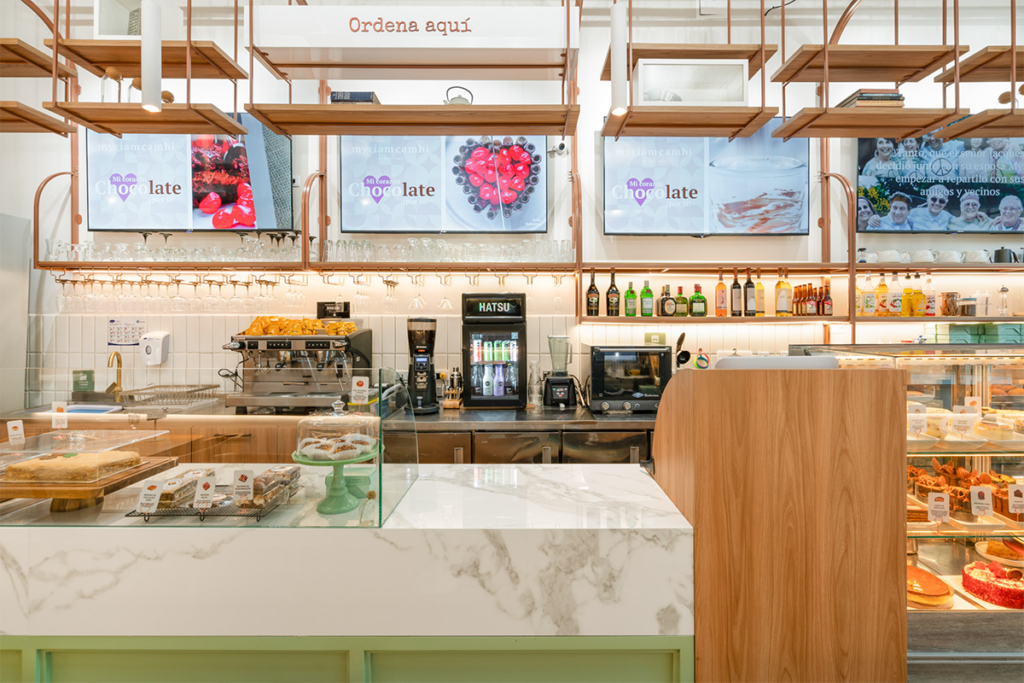 La renovación de esta pastelería en bogotá es la mezcla entre lo clásico y un entorno cálido