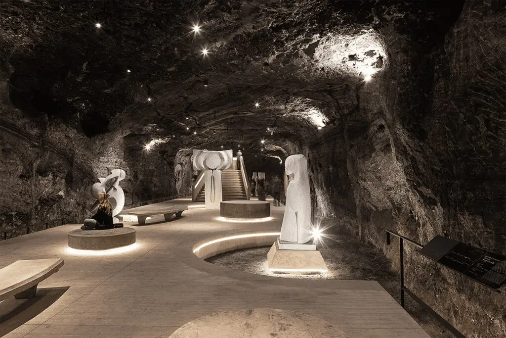 Un escenario para el arte bajo tierra: el museo subterráneo monumental, en zipaquirá Un escenario para el arte bajo tierra: el museo subterráneo monumental, en zipaquirá