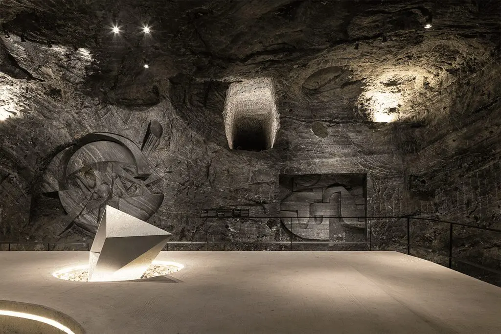 Un escenario para el arte bajo tierra: el museo subterráneo monumental, en zipaquirá Un escenario para el arte bajo tierra: el museo subterráneo monumental, en zipaquirá