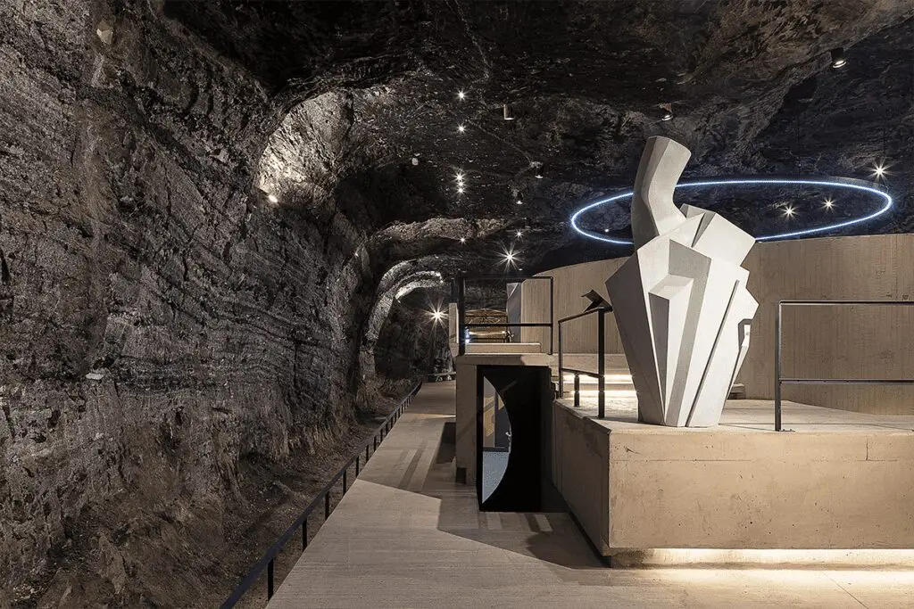 Un escenario para el arte bajo tierra: el museo subterráneo monumental, en zipaquirá Un escenario para el arte bajo tierra: el museo subterráneo monumental, en zipaquirá