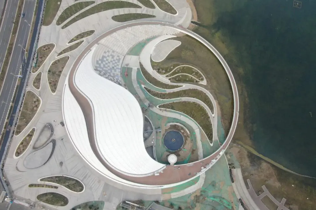 El nuevo museo de medicina china con forma de yin yang
