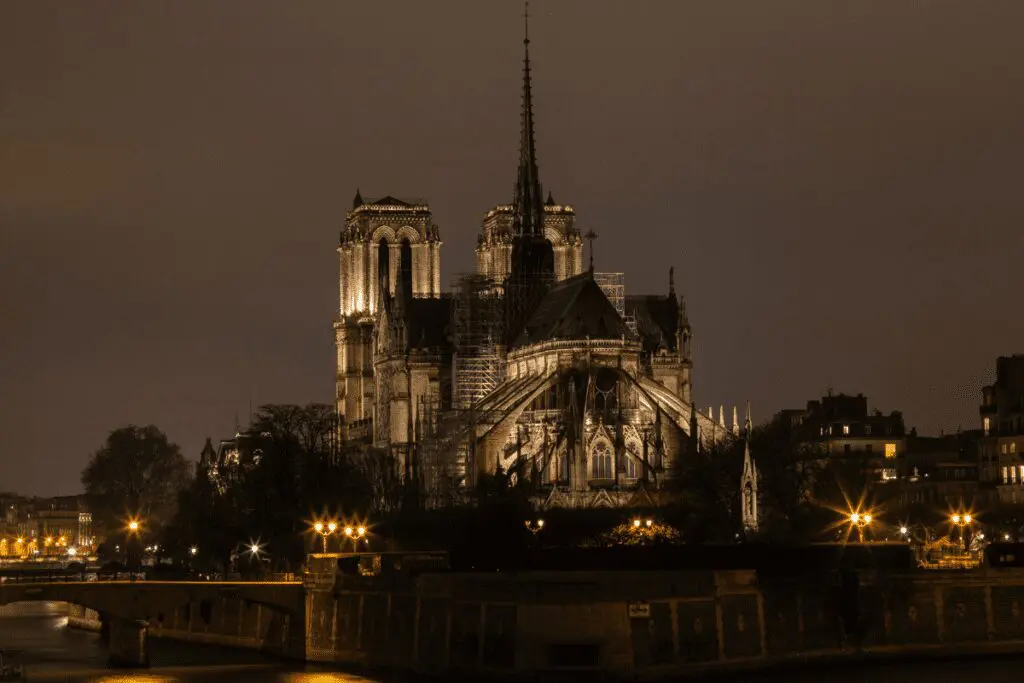 Así avanza la restauración de notre dame a cuatro años del incendio