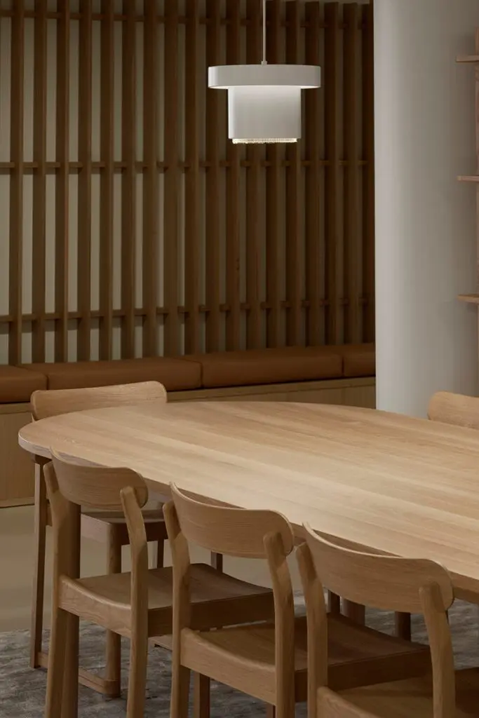 El diseño de estas oficinas en finlandia es la mezcla de un perfecto estilo contemporáneo