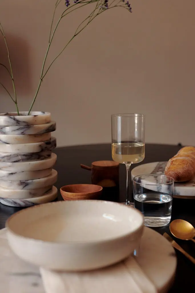 El arte de tallar: objetos únicos, diseñados en mármol en colombia