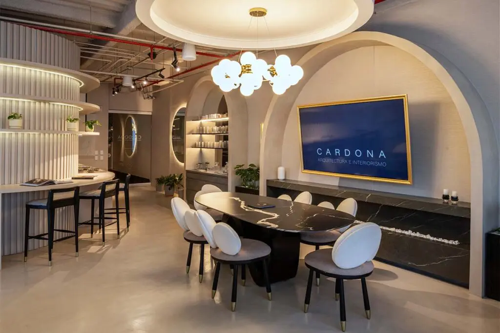 Una tienda cuyo diseño borra los límites y juega con la geometría y la luz