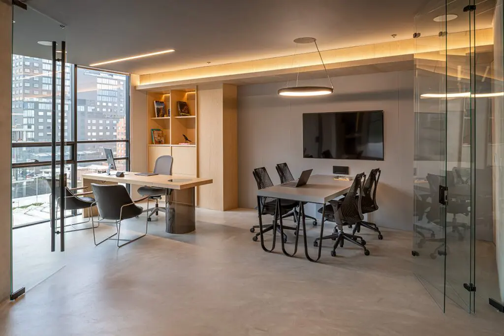 Como el hogar: esta oficina en bogotá tiene una calidez especial