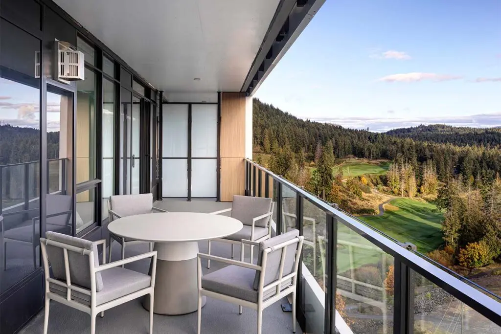 Un edificio en las montañas: la obra ganadora de dos importantes reconocimientos