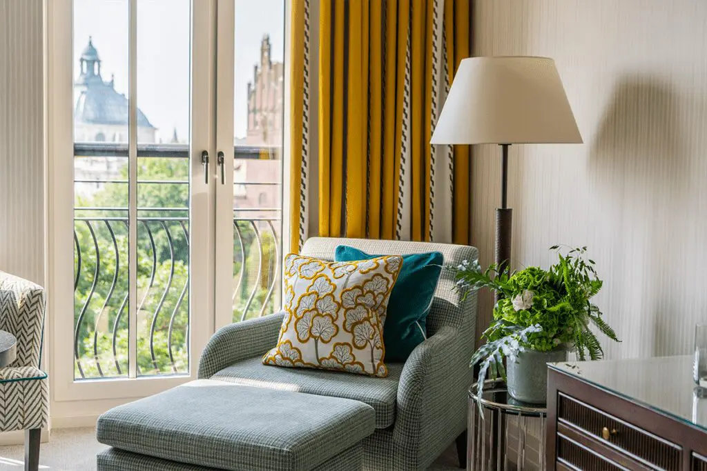 Este hotel es un oasis biofílico inspirado en los jardines botánicos de múnich, alemania Este hotel es un oasis biofílico inspirado en los jardines botánicos de múnich, alemania