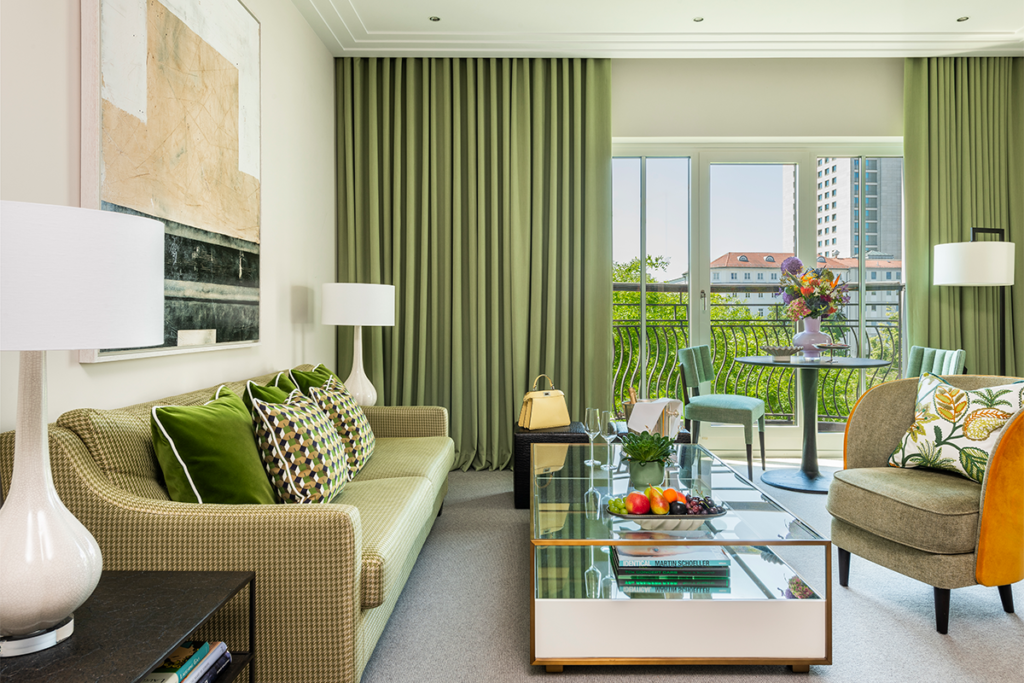 Este hotel es un oasis biofílico inspirado en los jardines botánicos de múnich, alemania