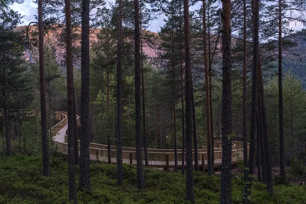 Sobre una montaña de noruega: un diseño arquitectónico en armonía con la naturaleza