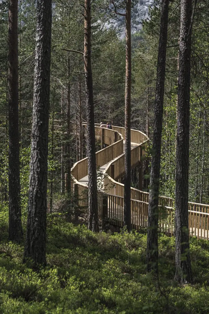 Sobre una montaña de noruega: un diseño arquitectónico en armonía con la naturaleza