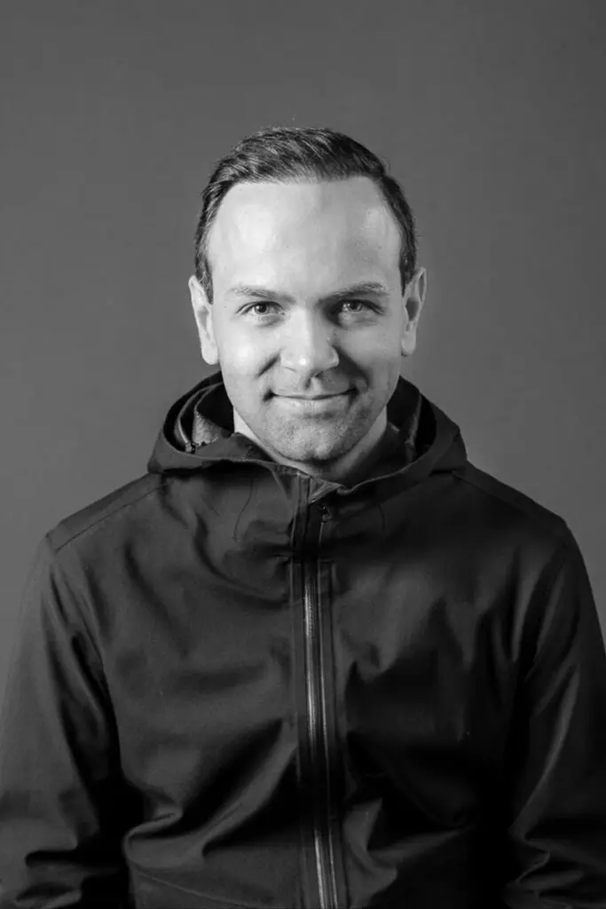 Un café en bogotá inspirado en parís y la revolución industrial