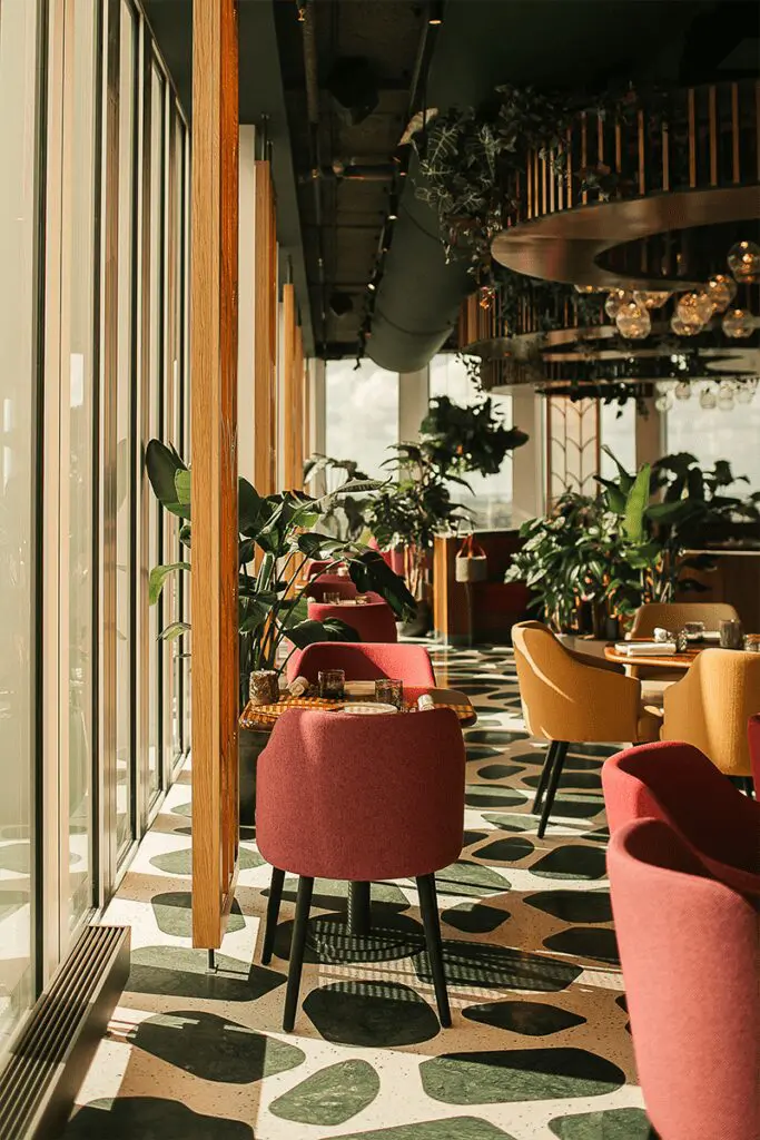 El diseño de este restaurante en ámsterdam es un oasis en el cielo El diseño de este restaurante en ámsterdam es un oasis en el cielo