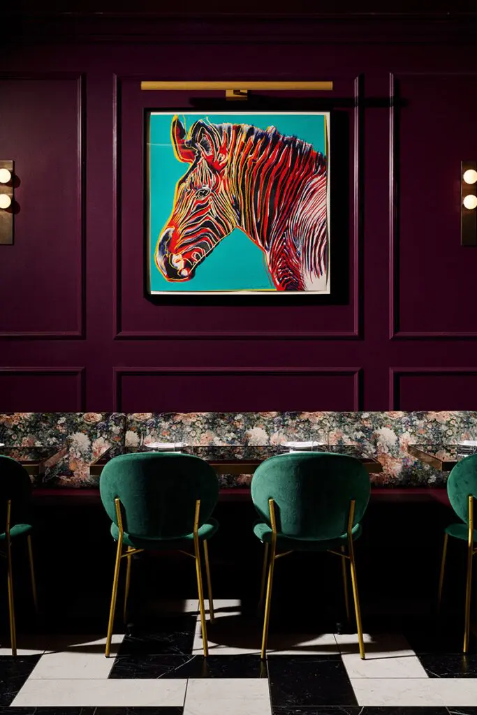 El diseño de un restaurante en estados unidos con un estilo maximalista y ‘art déco’