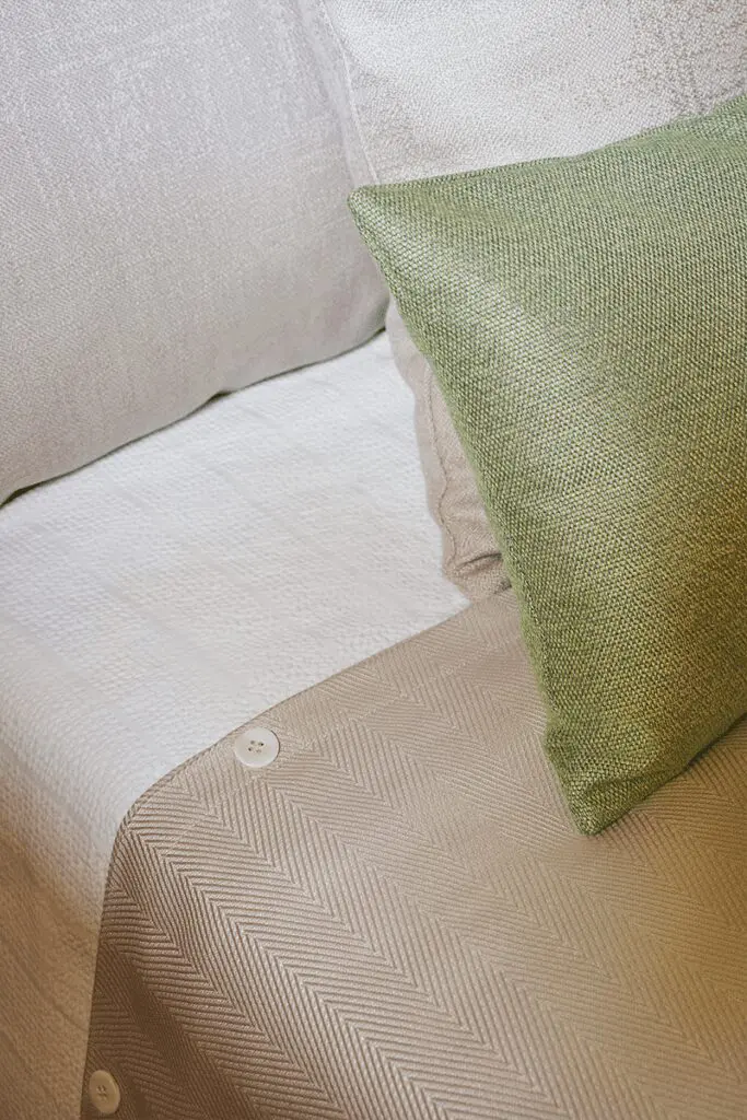 Textiles y tapetes: el toque esencial para un hogar en tendencia Textiles y tapetes: el toque esencial para un hogar en tendencia