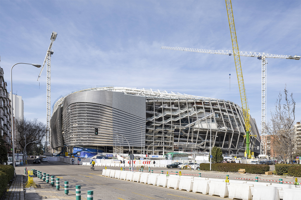 Monumentalidad flexible: así fue la renovación del estadio santiago bernabéu